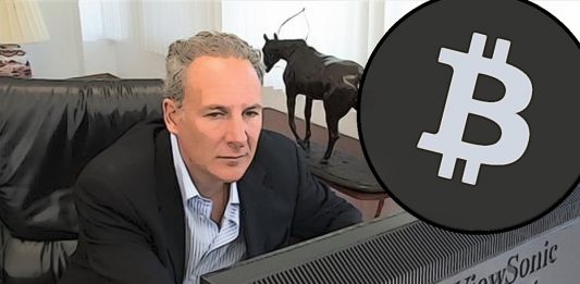 Peter Schiff uznává, že Bitcoin jde na $100 000 a syn ho pořádně zahanbil: Toto je Schiff vs. Schiff