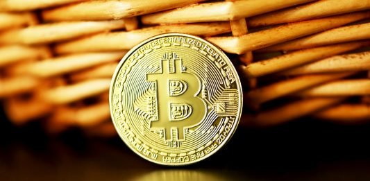 Bitcoin BTC před košem